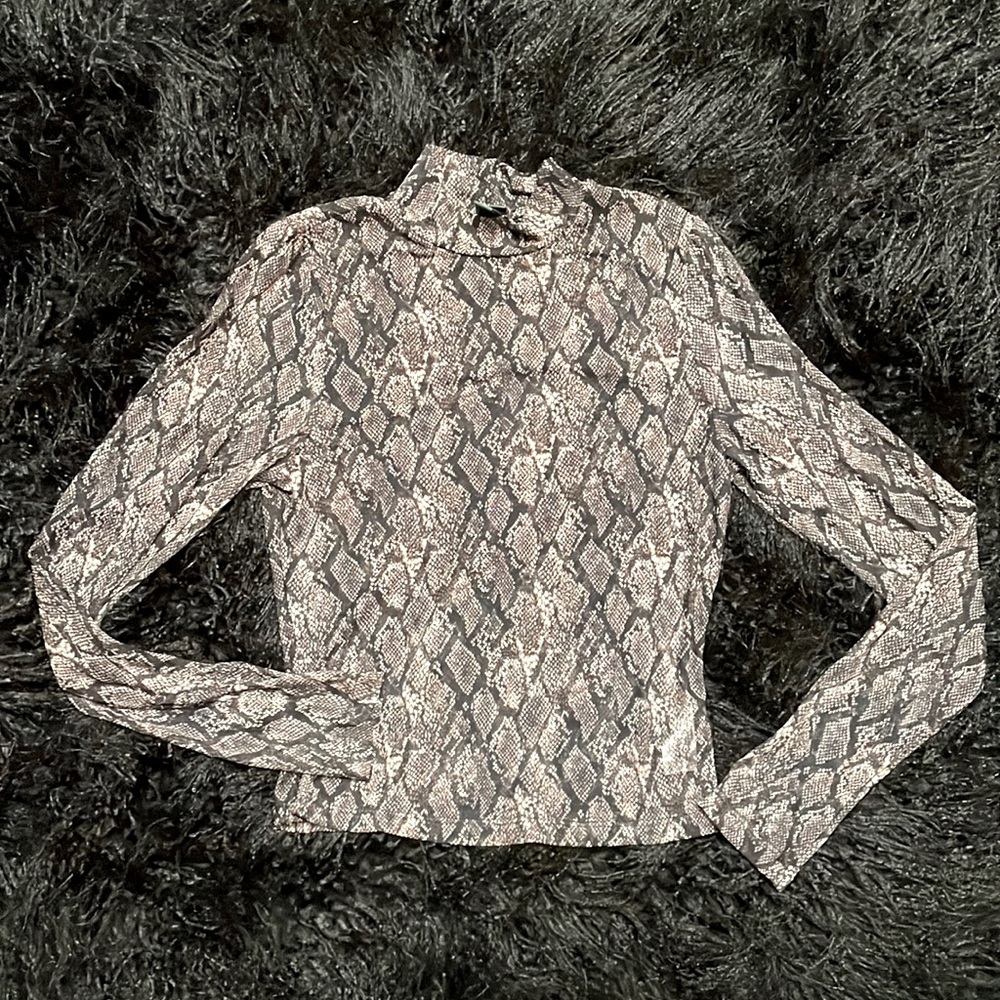 Wild fable snake print longsleeve mesh top NWOT